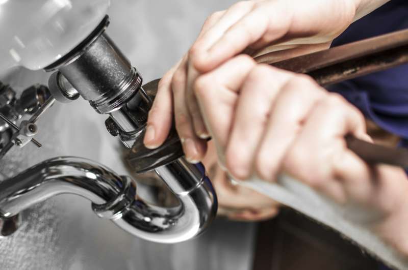 leaking faucet repair